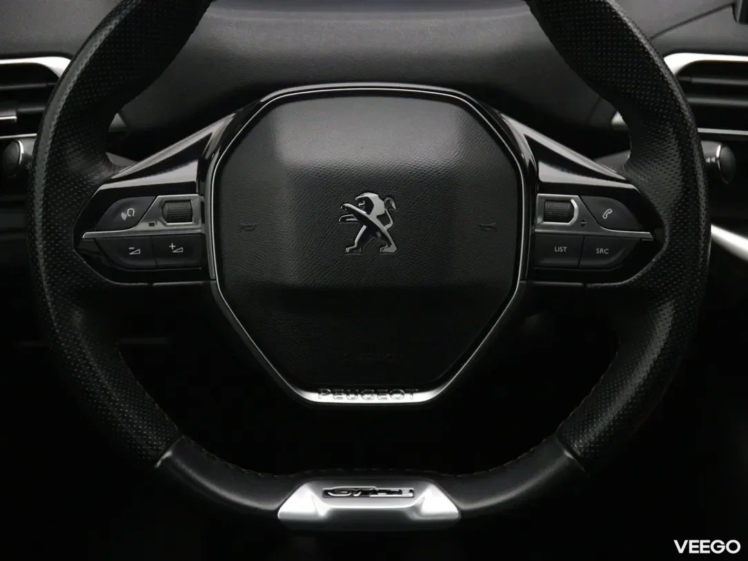 Peugeot 5008 1.2 96kW