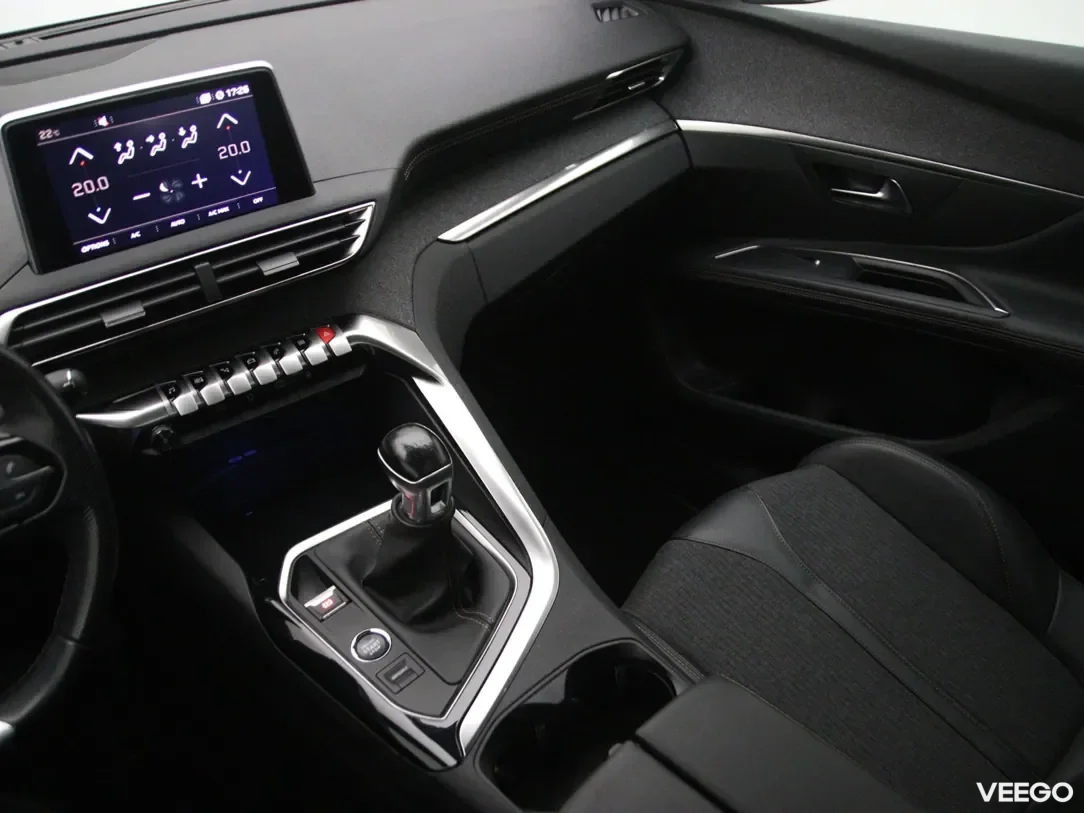 Peugeot 5008 1.2 96kW