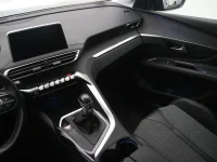 Peugeot 3008 1.2 96kW thumbnail