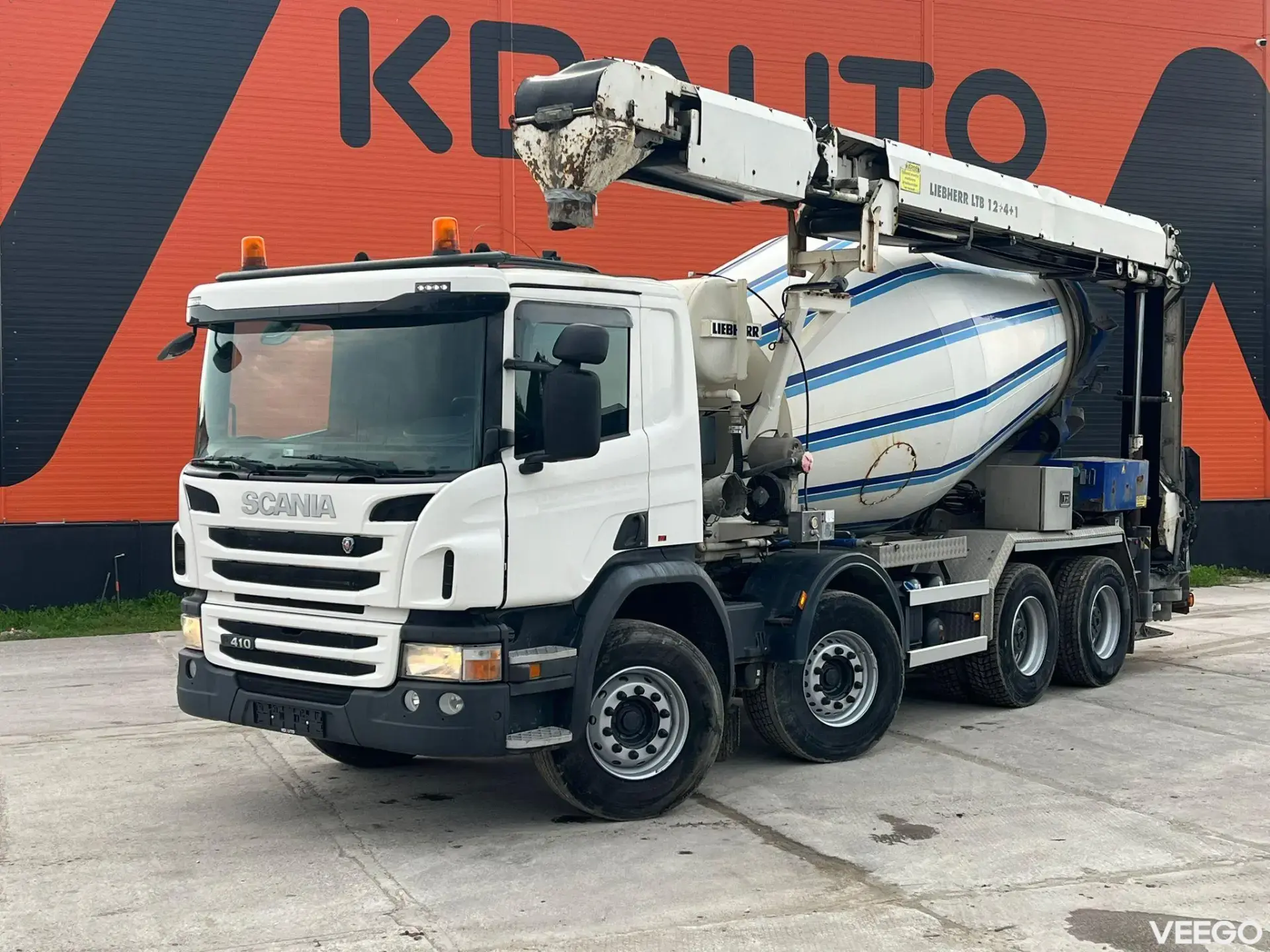 SCANIA P 410 8x4 LIEBHERR 9 m3 + CONVEYOR / FULL STEEL  302kW