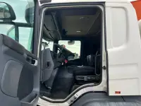 SCANIA P 410 8x4 LIEBHERR 9 m3 + CONVEYOR / FULL STEEL  302kW thumbnail