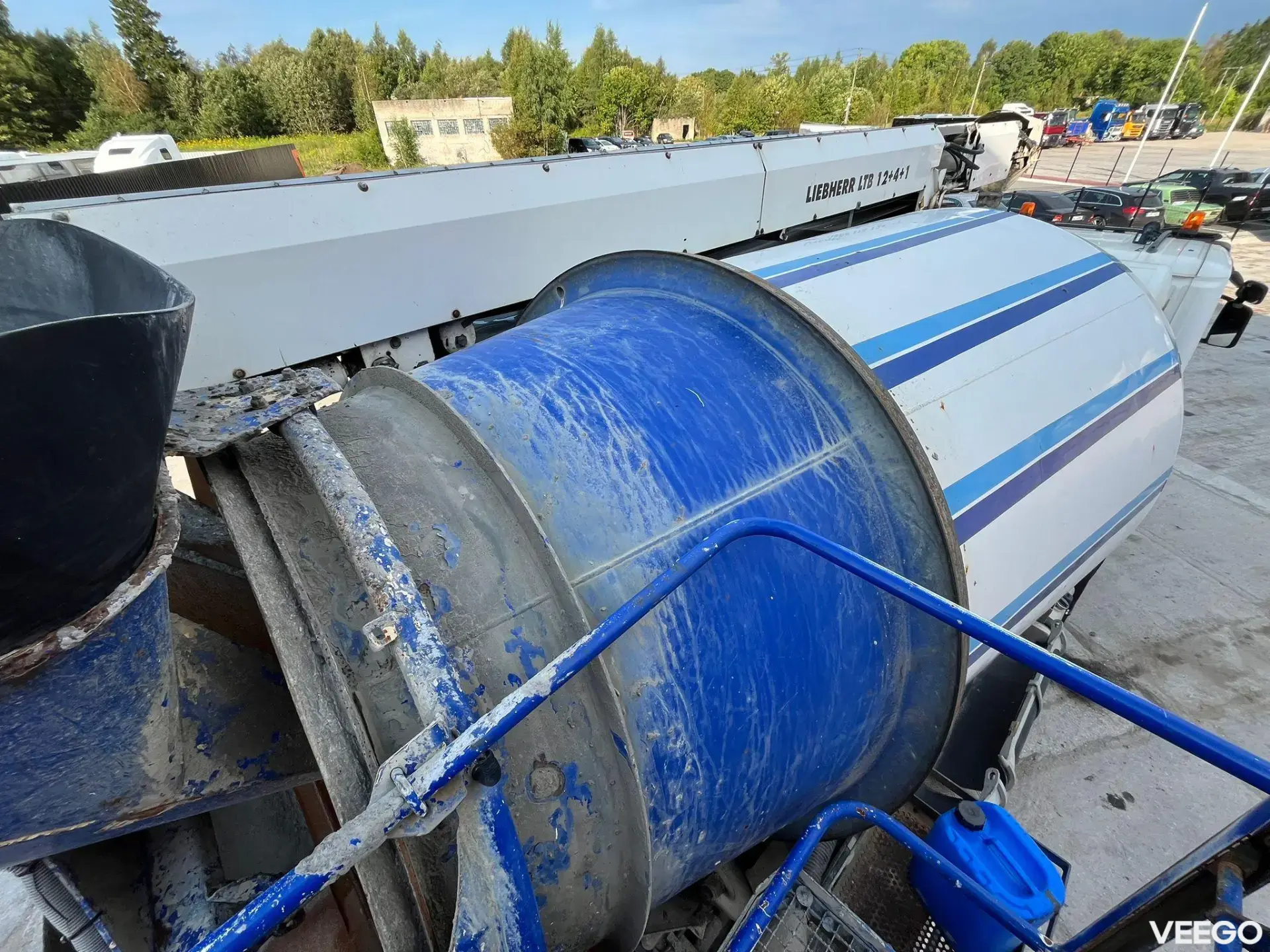 SCANIA P 410 8x4 LIEBHERR 9 m3 + CONVEYOR / FULL STEEL  302kW