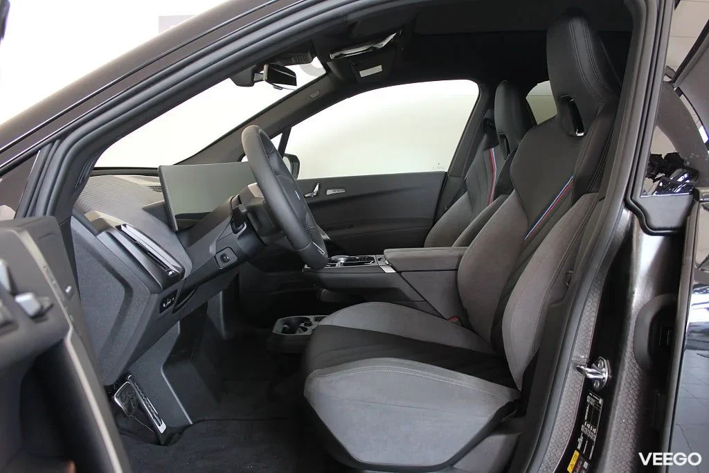 BMW iX xDrive60 4,95 ränta M Sport Pro H/K Drag Panorama
