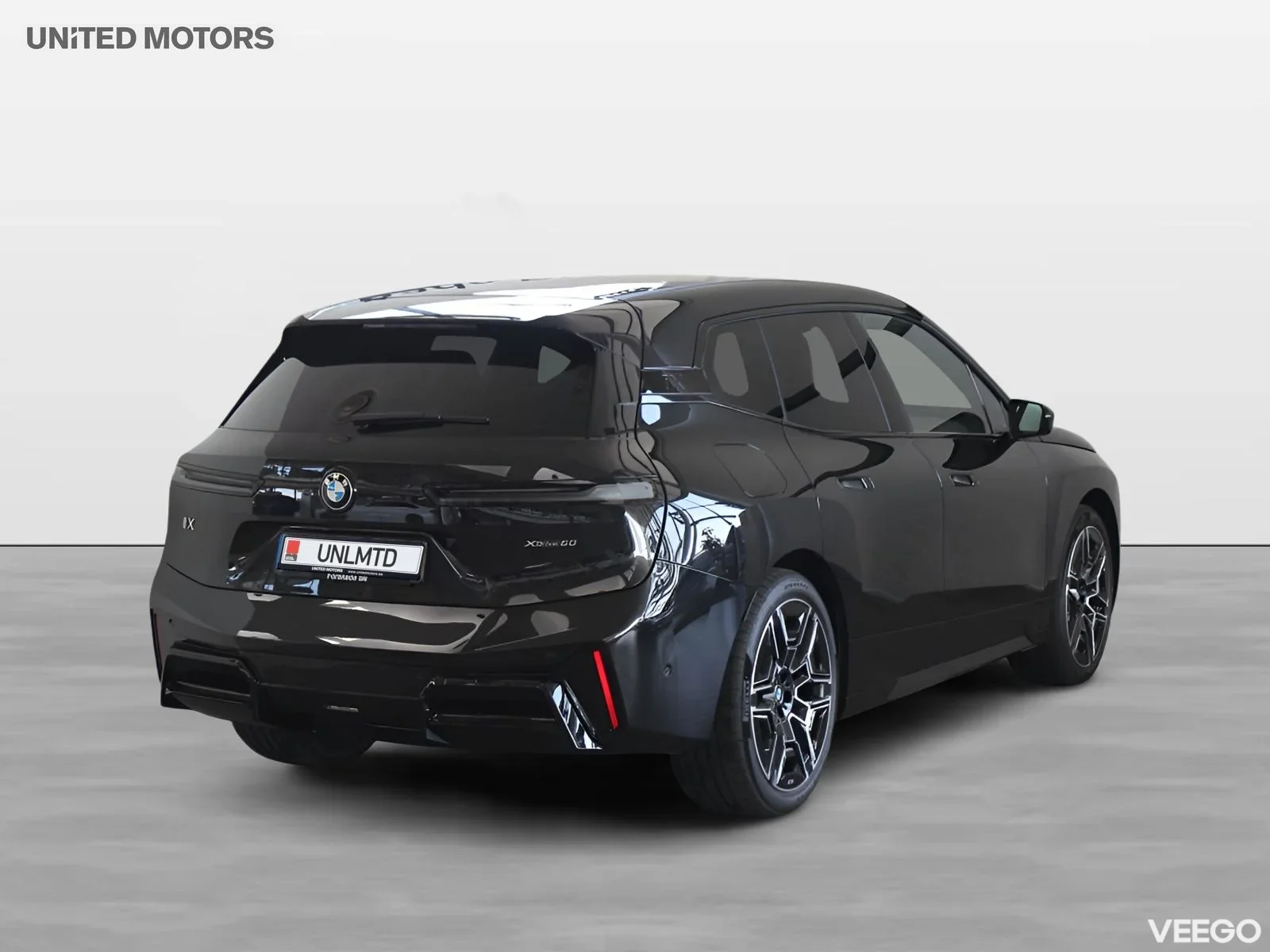 BMW iX xDrive60 4,95 ränta M Sport Pro H/K Drag Panorama