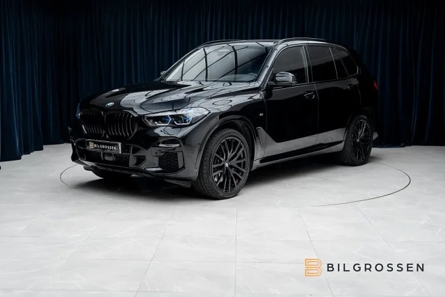 Image of BMW X5 xDrive40d M Sport Sky Lounge HUD 360 Kolfiber MOMS 250kW