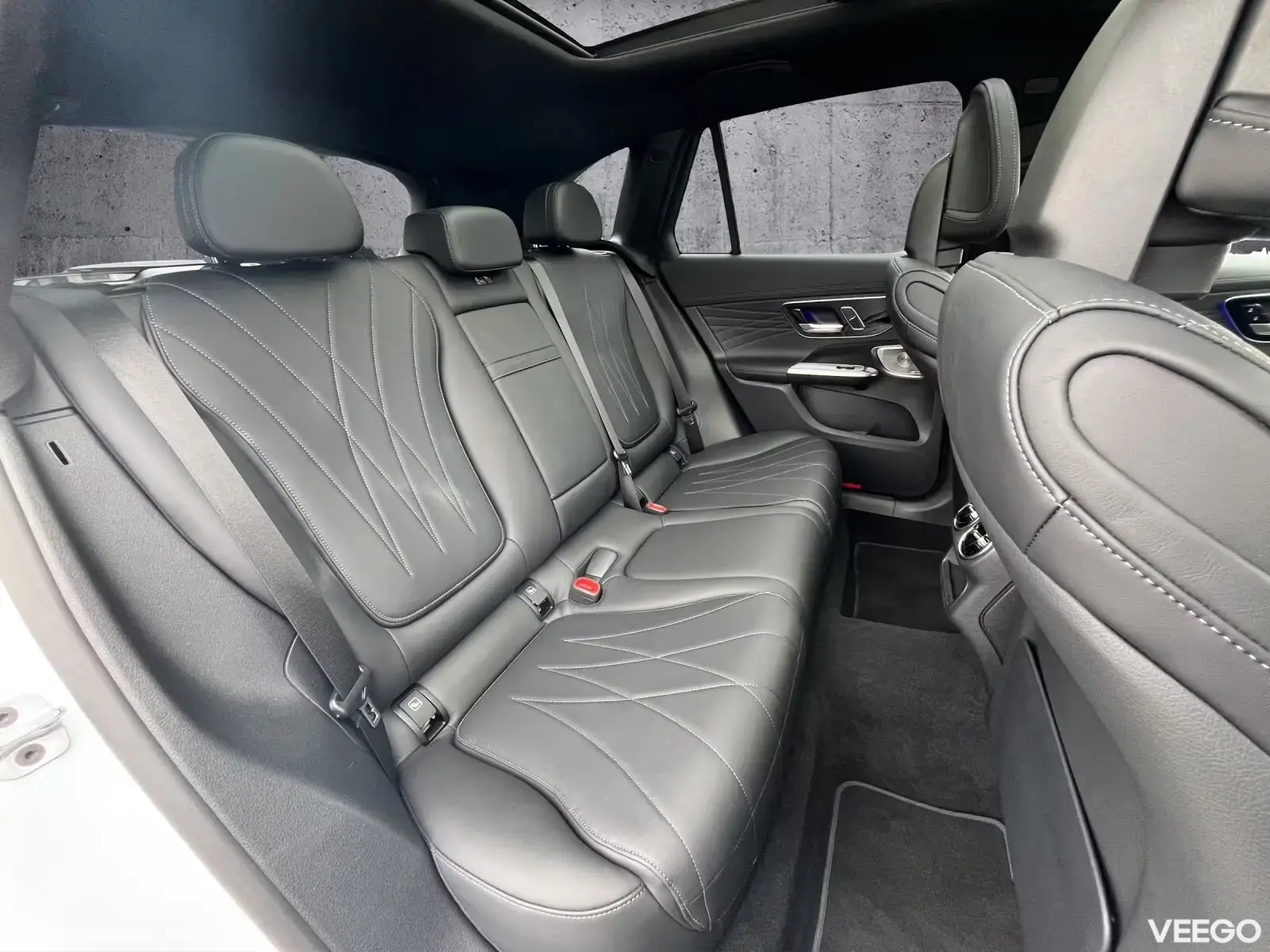 Mercedes-Benz GLC220 AMG NIGHT 2 145kW