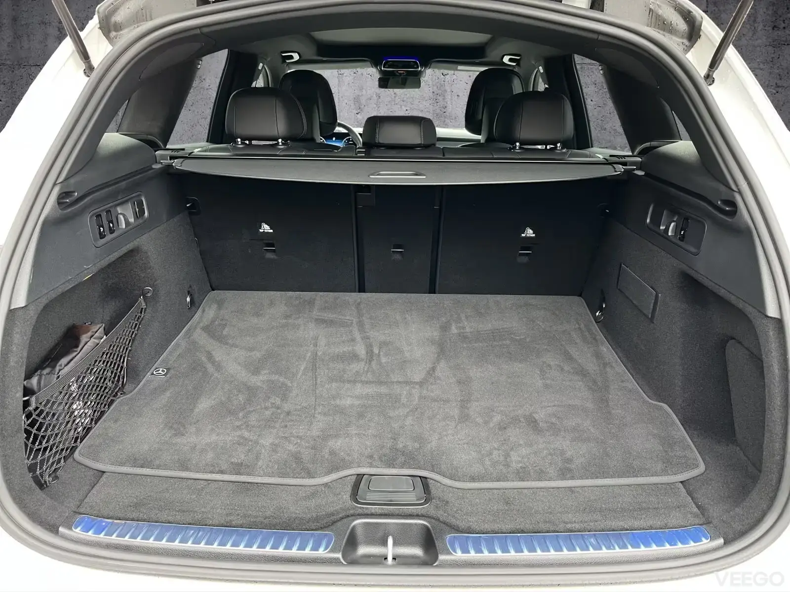 Mercedes-Benz GLC220 AMG NIGHT 2 145kW