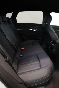 Audi Q8 158kW thumbnail