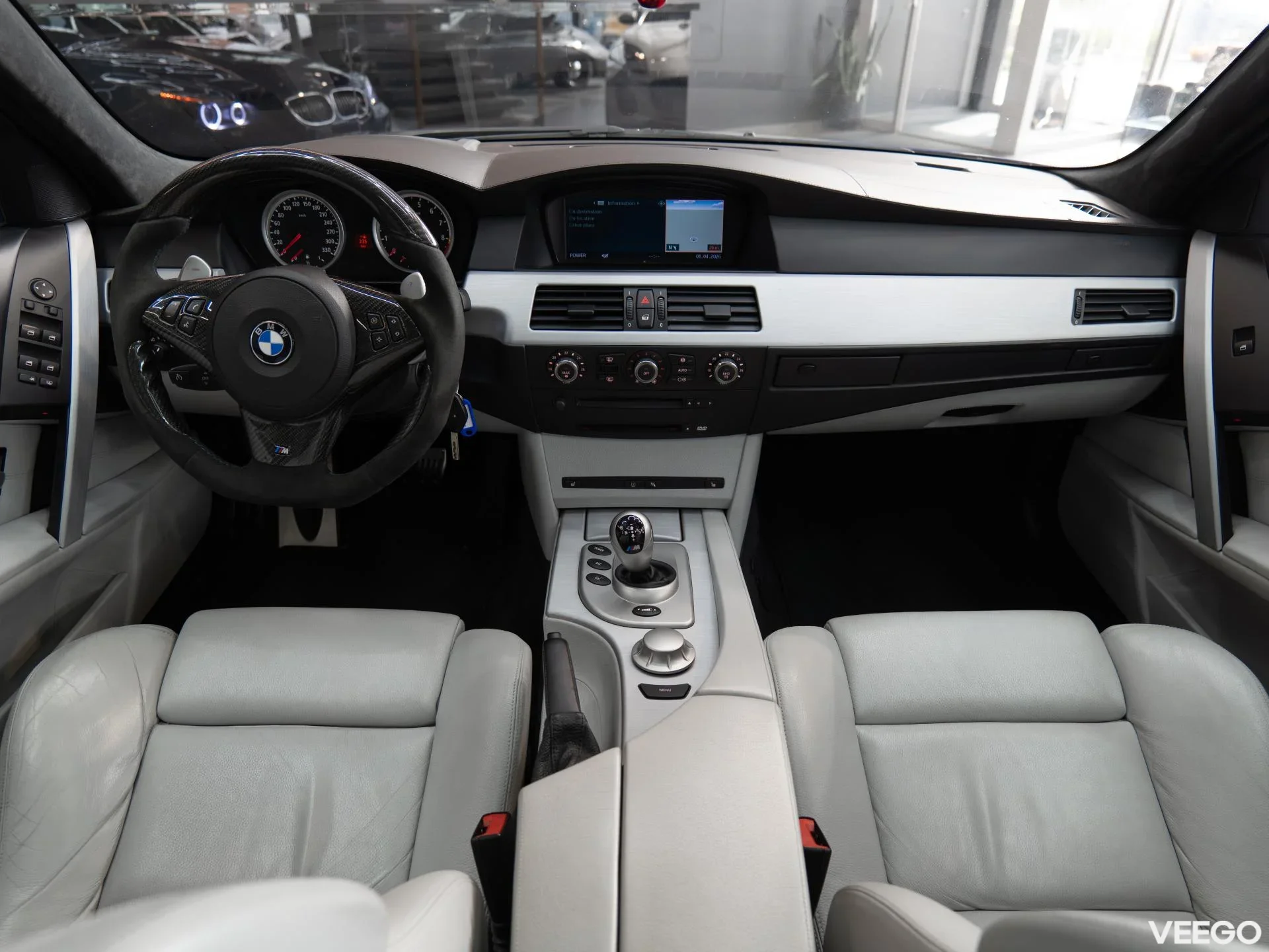 BMW M5 5.0 373kW