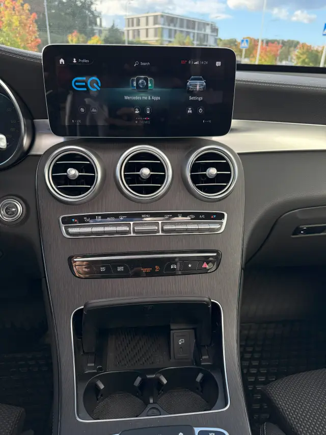 Image of Mercedes-Benz GLC 300 E 4MATIC 2.0 155kW