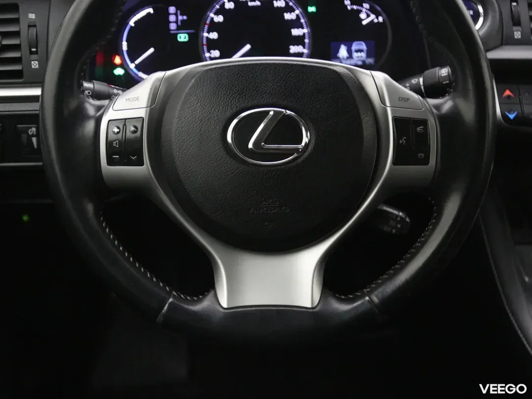Lexus ct-200h 1.8 100kW