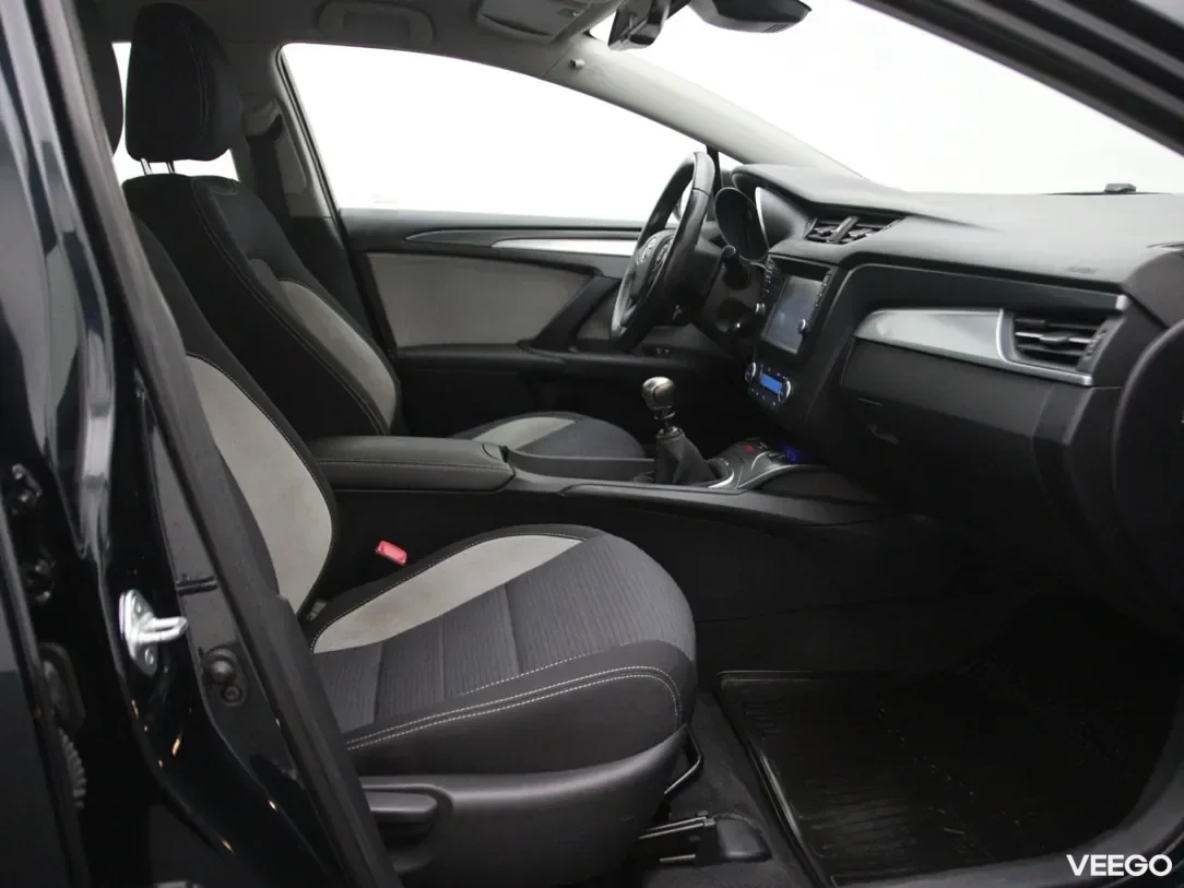 Toyota Avensis 1.8 108kW