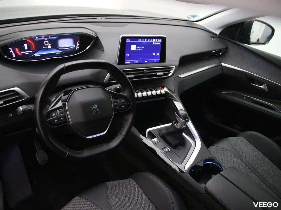 Peugeot 5008 1.2 96kW