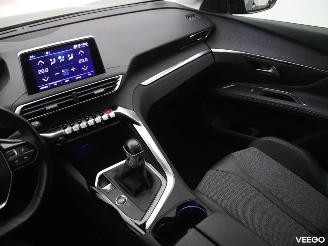 Peugeot 5008 1.2 96kW