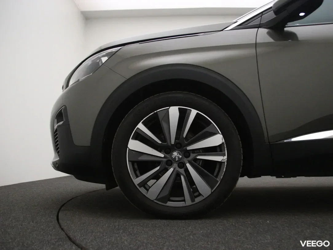 Peugeot 5008 1.2 96kW