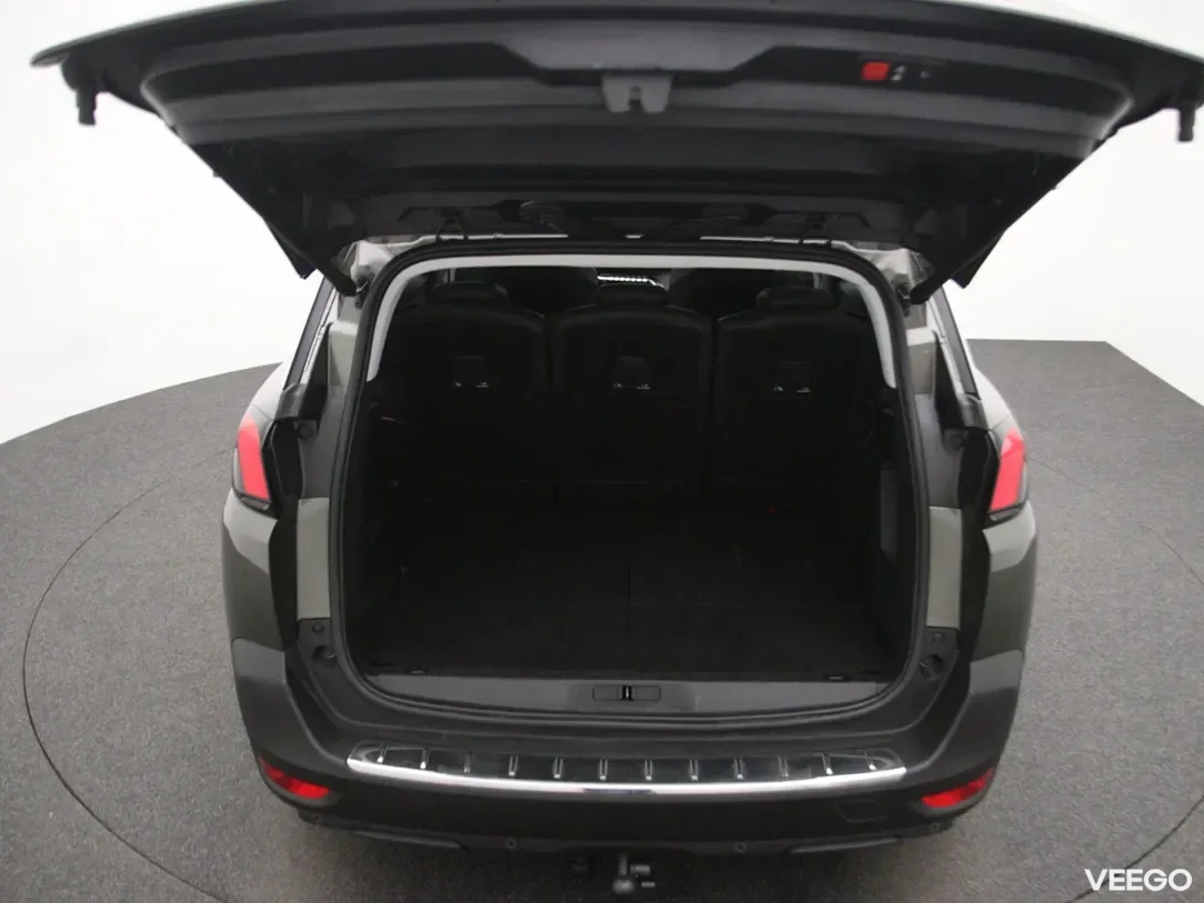 Peugeot 5008 1.2 96kW