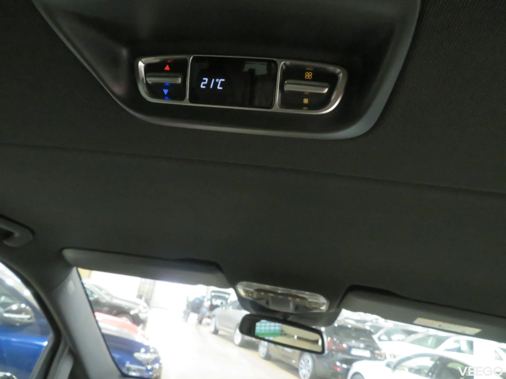 Mercedes-Benz V300 2.0 176kW