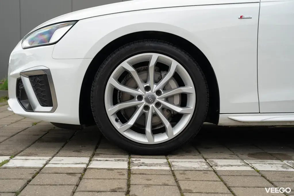 Audi A4 140kW