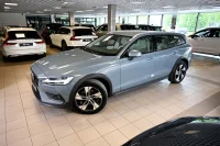 Volvo V60 Cross Country AWD INSCRIPTION INTELLI SAFE PRO 2 145kW thumbnail