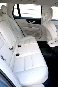 Volvo V60 Cross Country AWD INSCRIPTION INTELLI SAFE PRO 2 145kW thumbnail