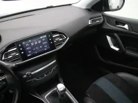Peugeot 308 1.2 96kW thumbnail
