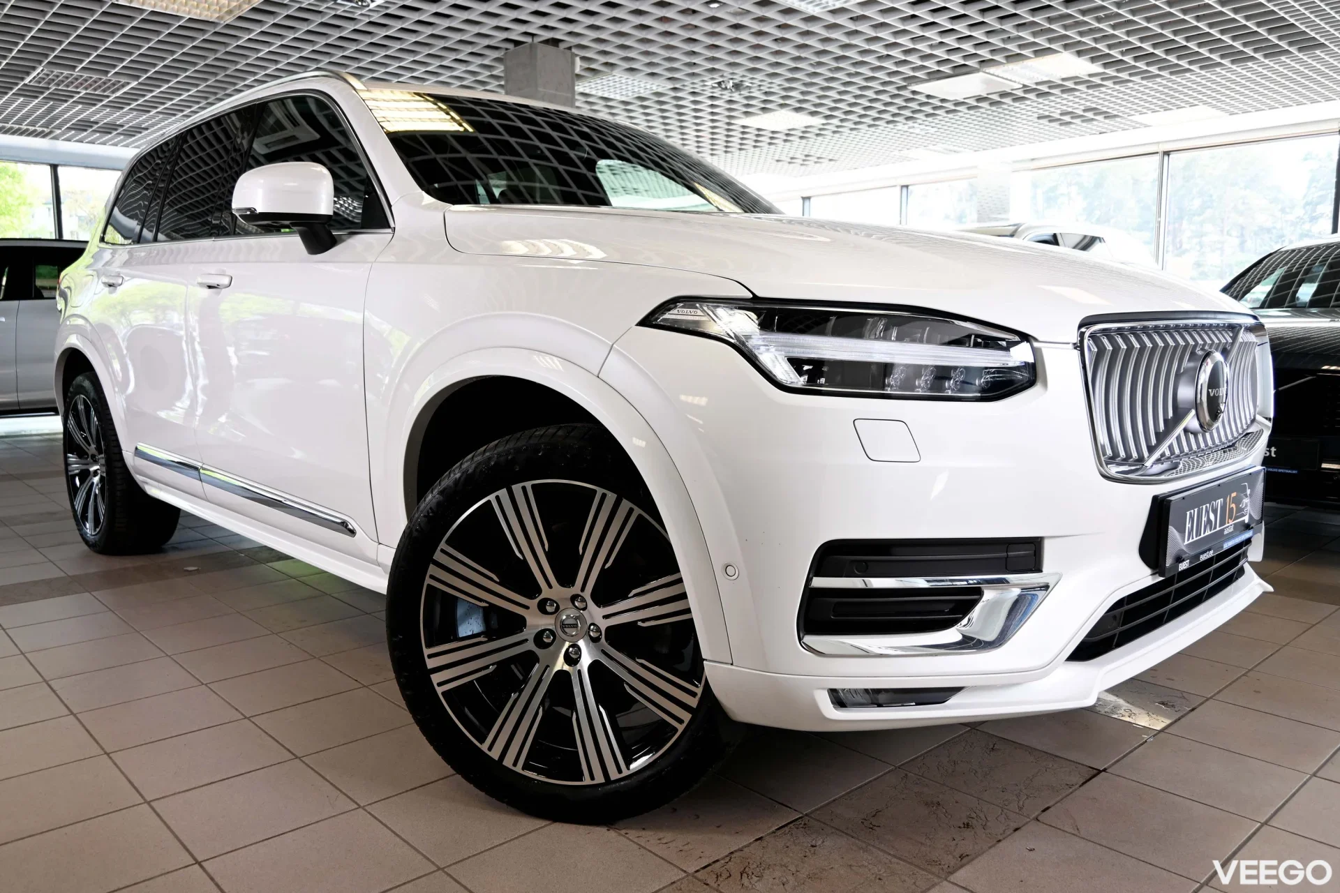Volvo XC90 AWD 4C H&K ULTIMATE BRIGHT XENIUM INTELLI SAFE PRO 2 183kW
