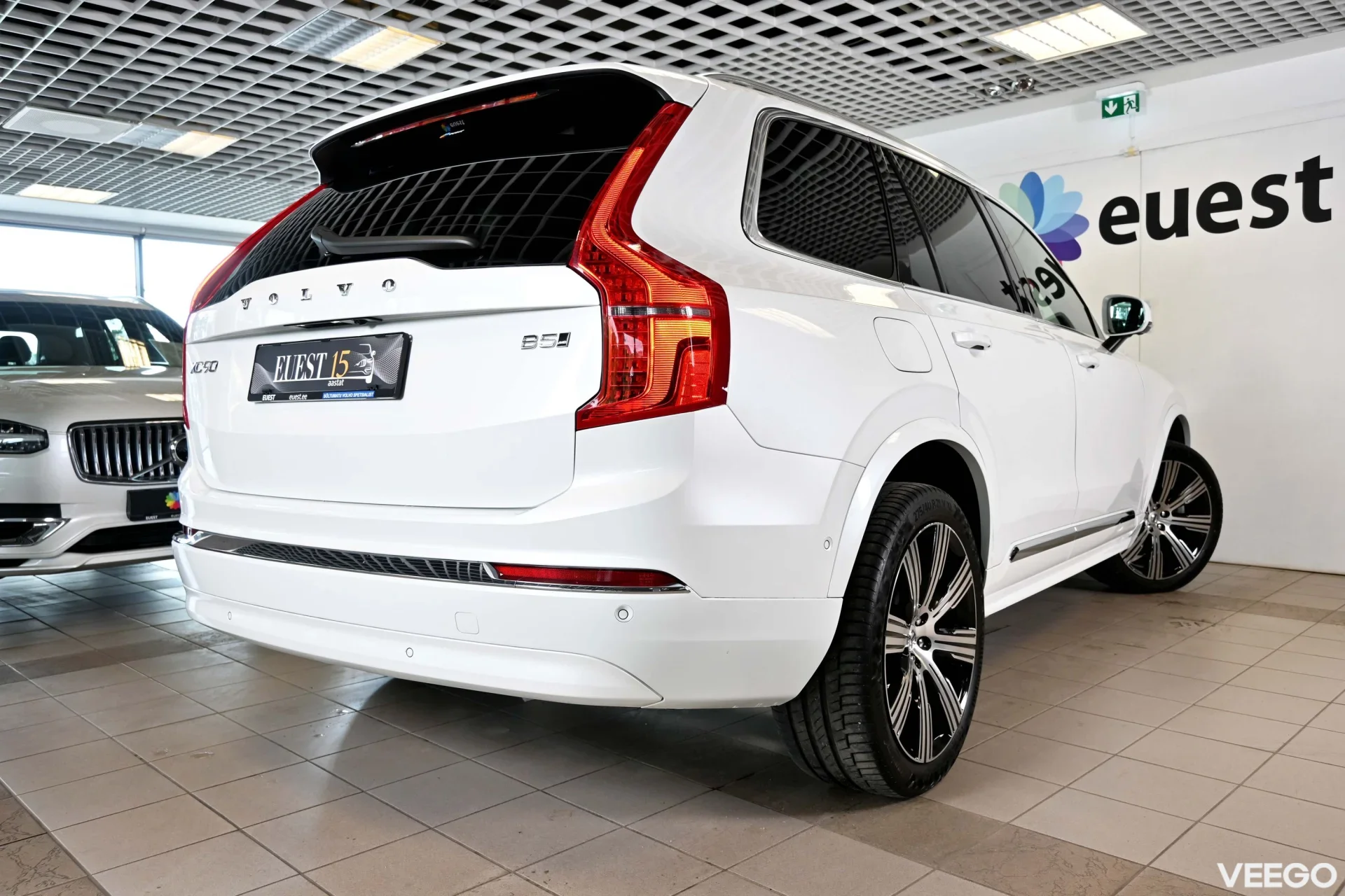 Volvo XC90 AWD 4C H&K ULTIMATE BRIGHT XENIUM INTELLI SAFE PRO 2 183kW