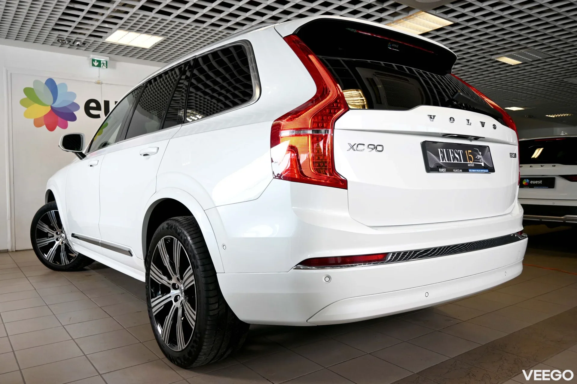 Volvo XC90 AWD 4C H&K ULTIMATE BRIGHT XENIUM INTELLI SAFE PRO 2 183kW