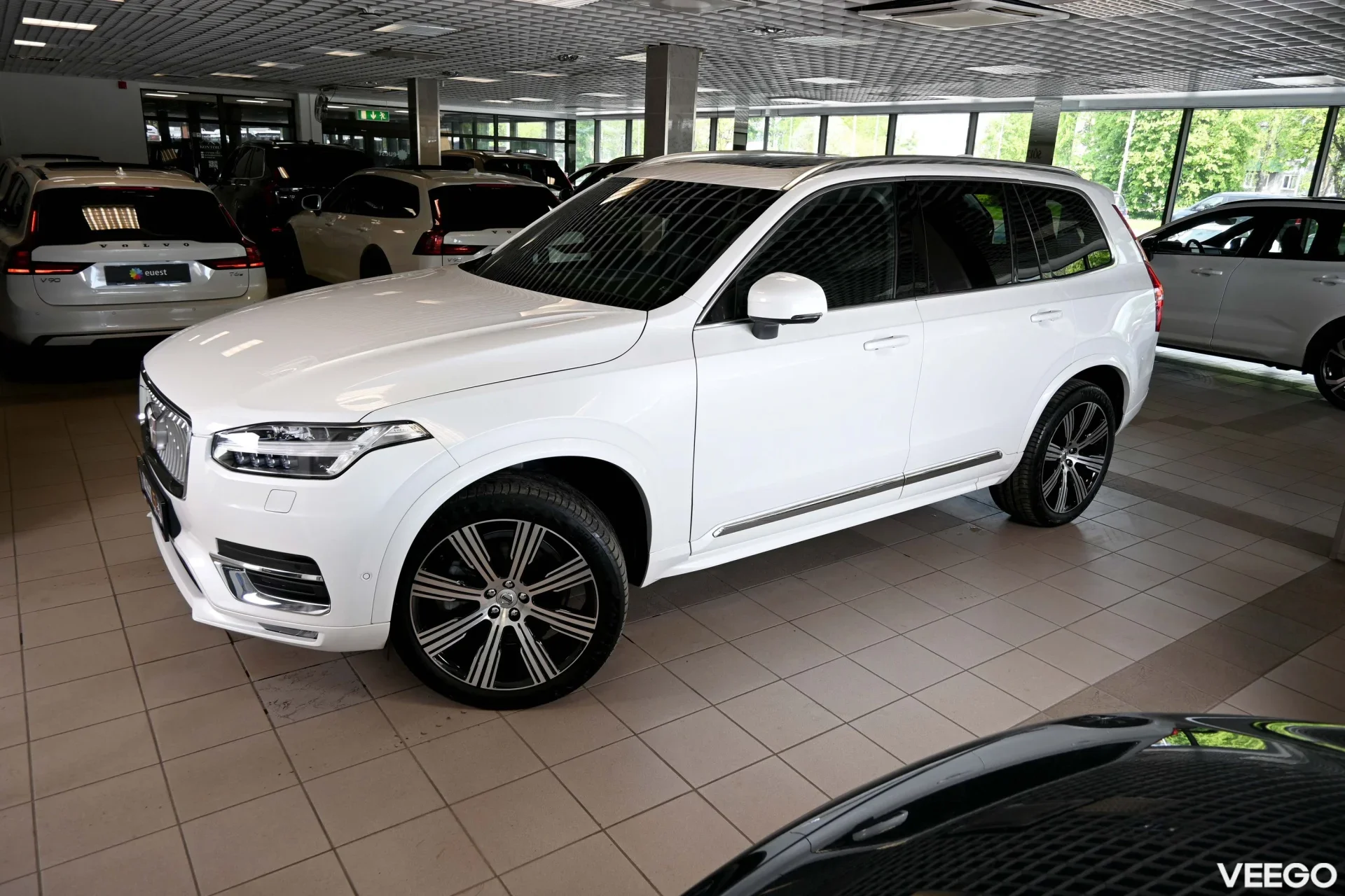 Volvo XC90 AWD 4C H&K ULTIMATE BRIGHT XENIUM INTELLI SAFE PRO 2 183kW