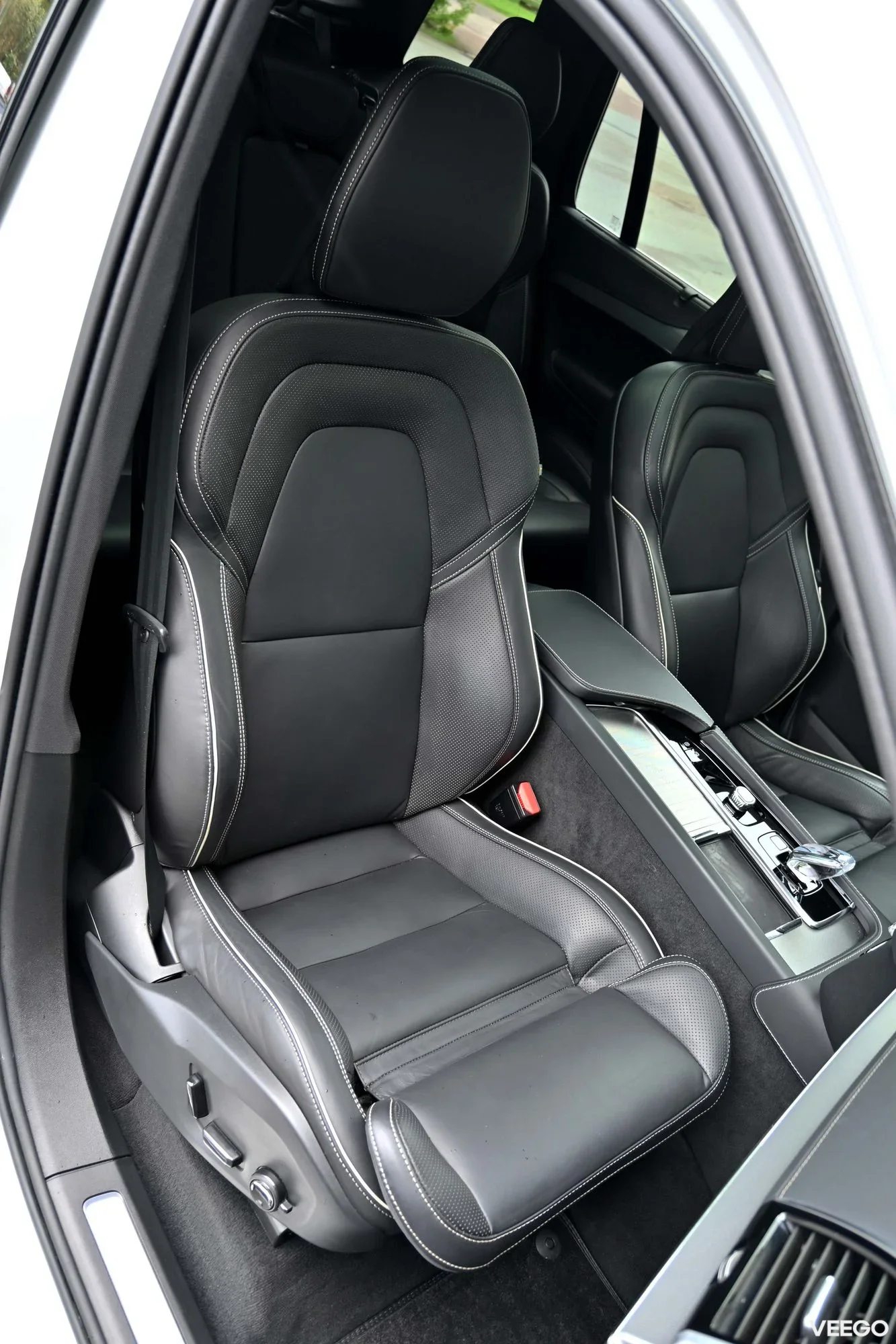 Volvo XC90 AWD 4C H&K ULTIMATE BRIGHT XENIUM INTELLI SAFE PRO 2 183kW
