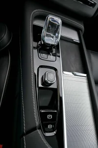Volvo XC90 AWD 4C H&K ULTIMATE BRIGHT XENIUM INTELLI SAFE PRO 2 183kW thumbnail