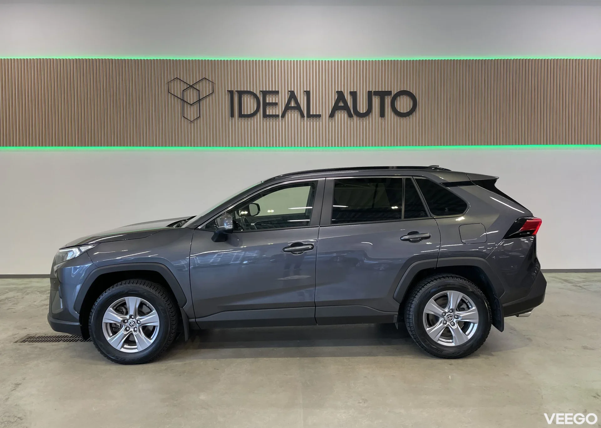 Toyota RAV4 Luxury 2.5 131kW