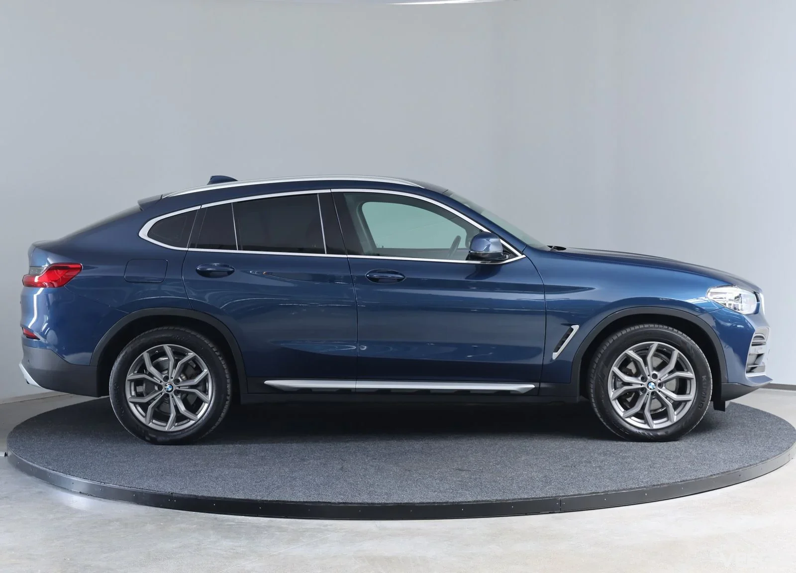 BMW X4 xDrive 2 140kW