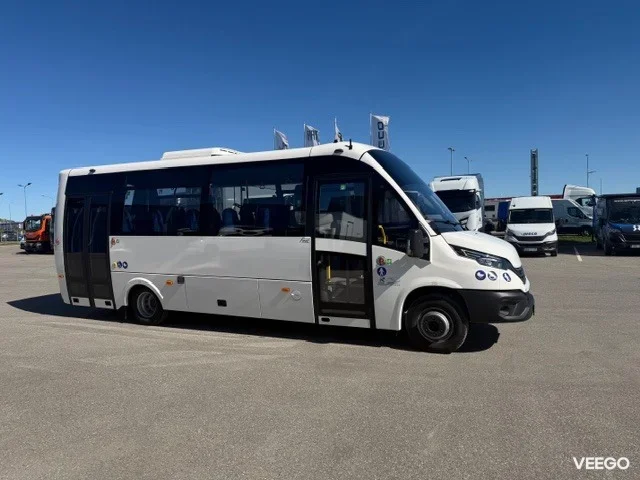 Iveco Daily  Rosero-P First 70C18HA8 CC/P Low Entry 3 129kW
