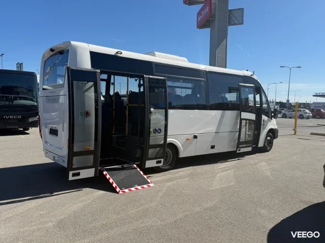 Iveco Daily  Rosero-P First 70C18HA8 CC/P Low Entry 3 129kW