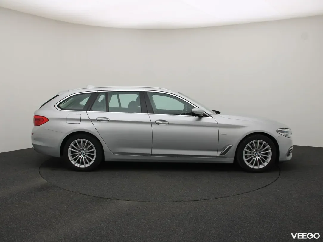 BMW 530 3 195kW