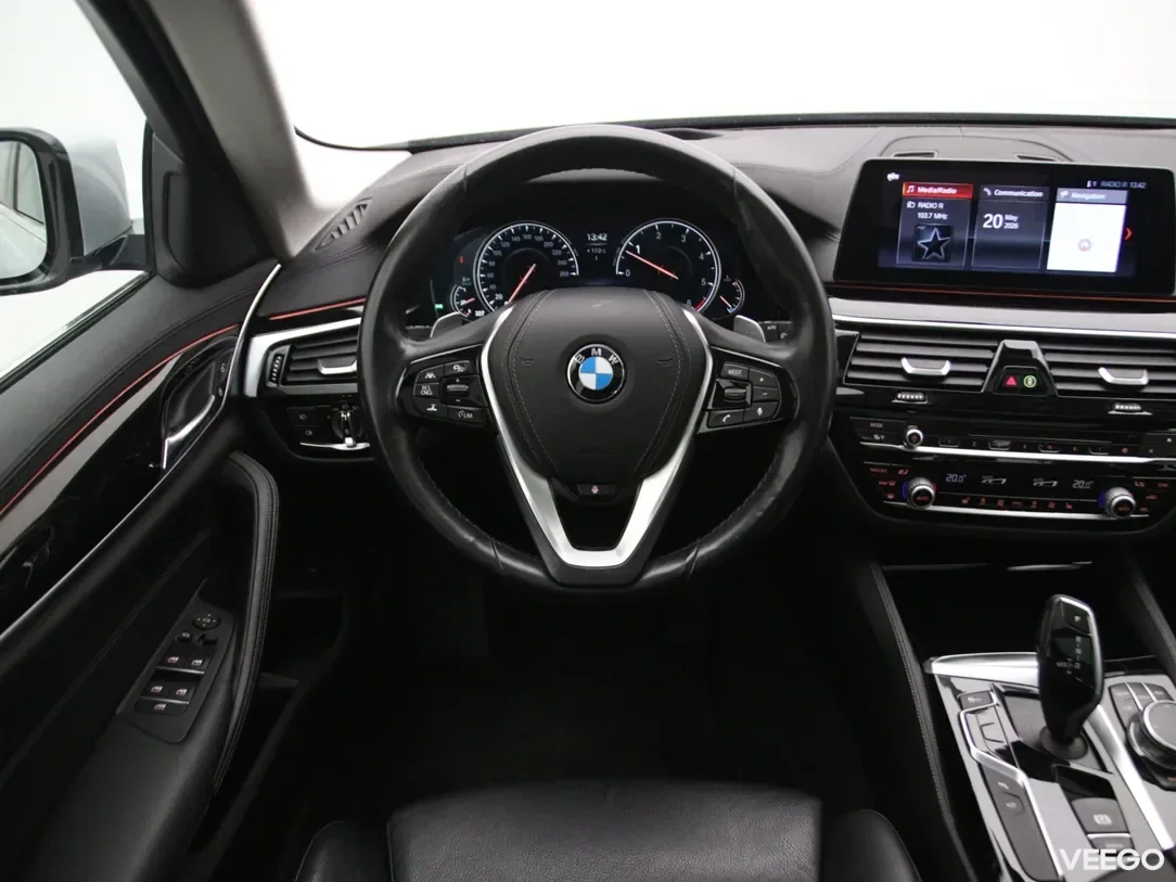 BMW 530 3 195kW