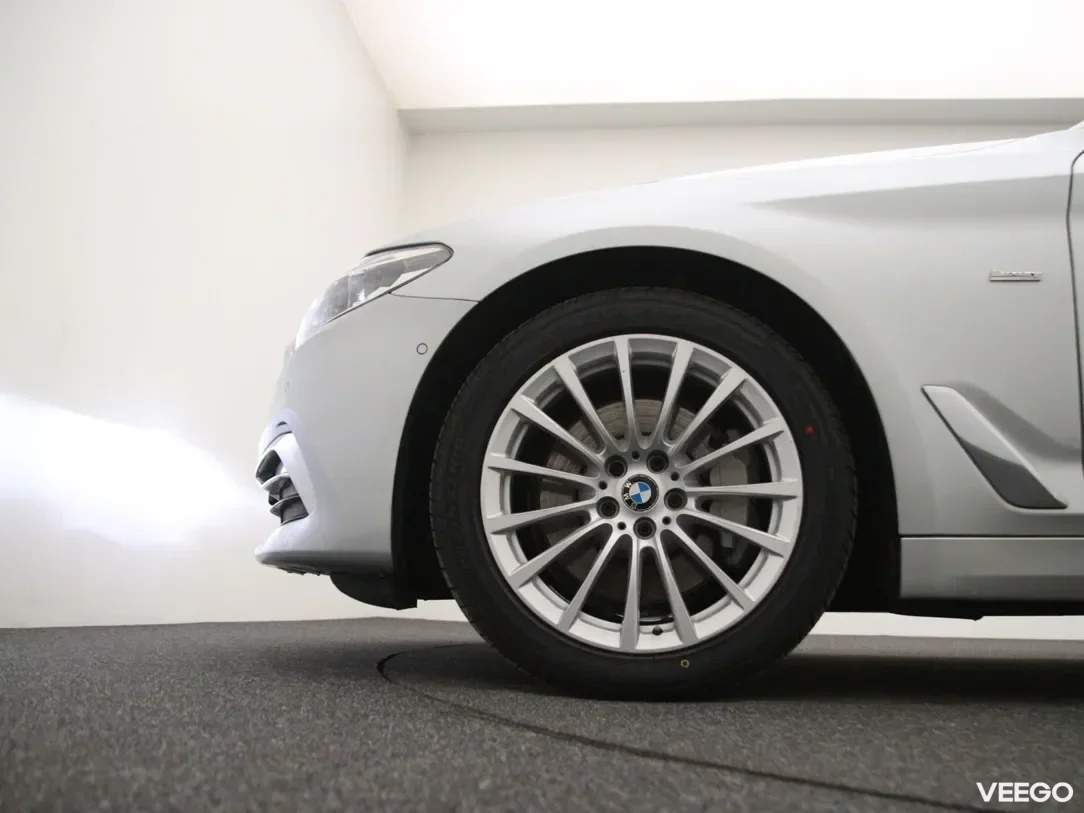 BMW 530 3 195kW