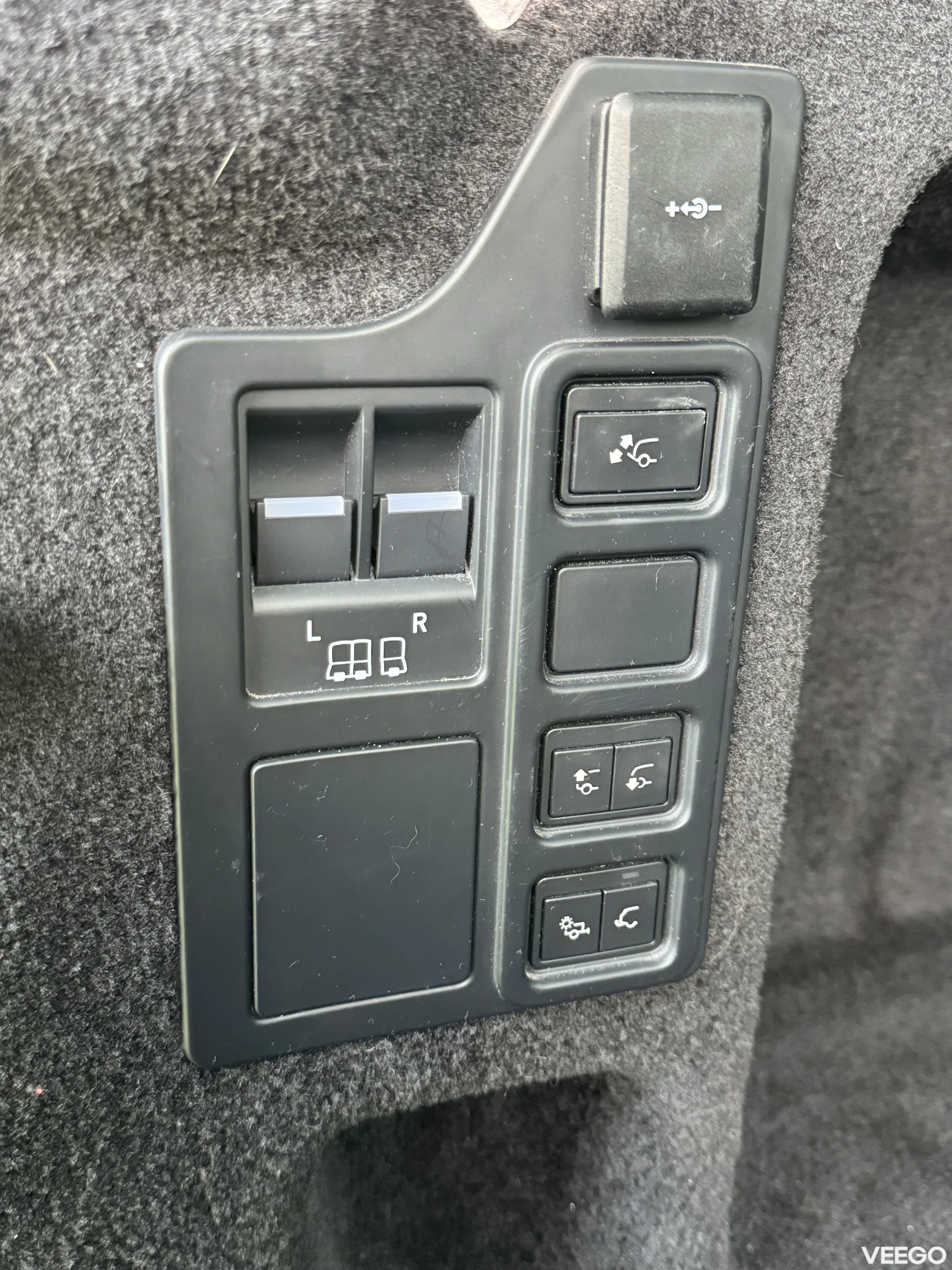 Land Rover Discovery 3.0 183kW