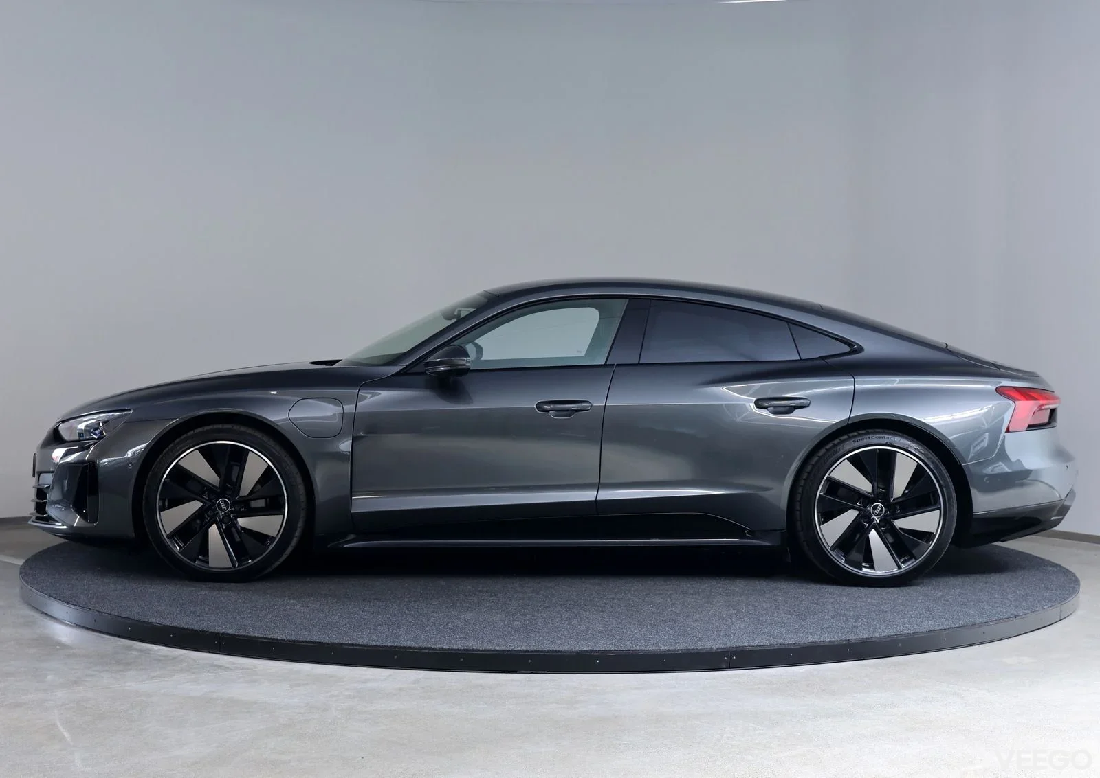 Audi e-tron GT - 140kW