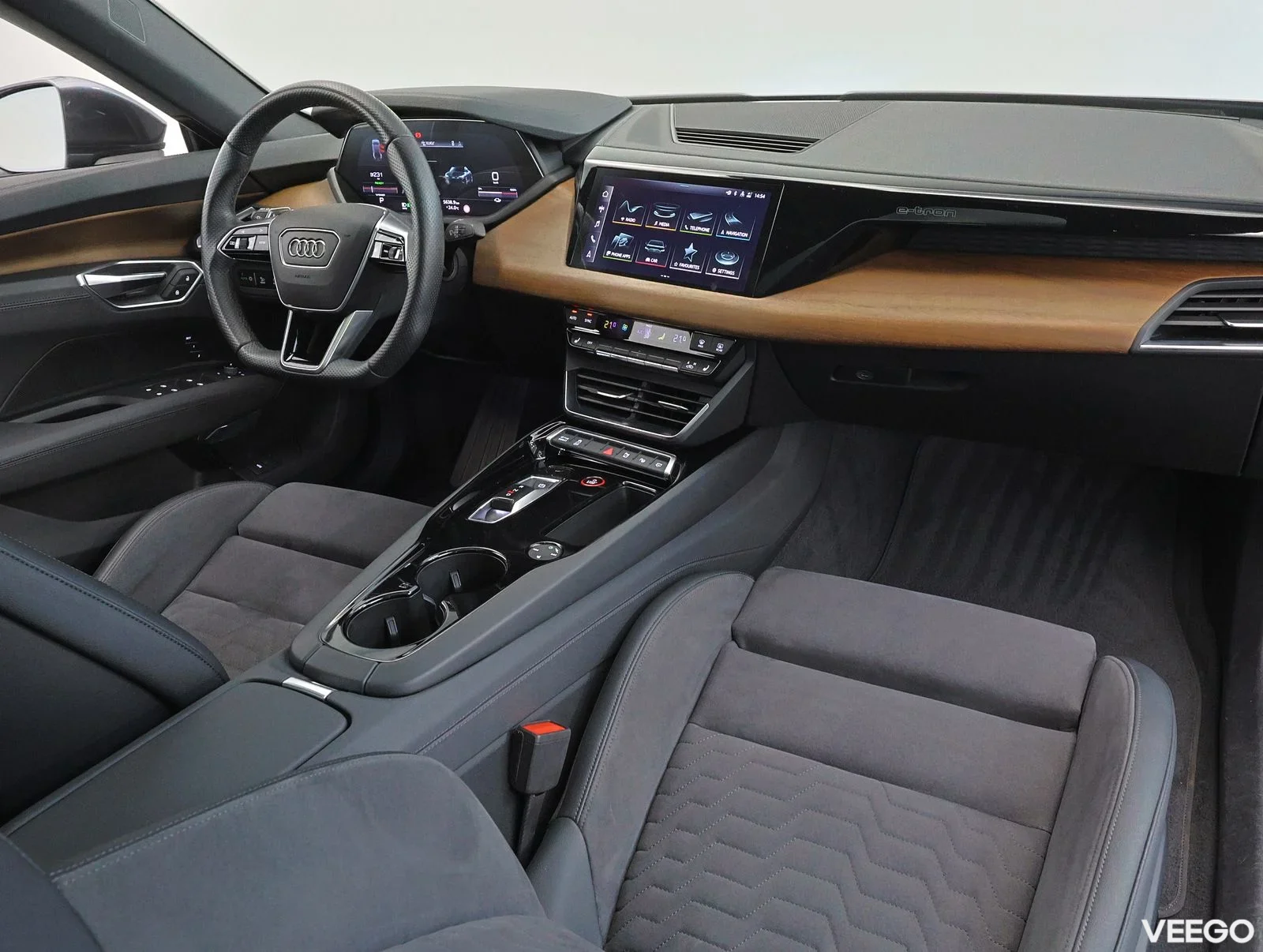 Audi e-tron GT - 140kW