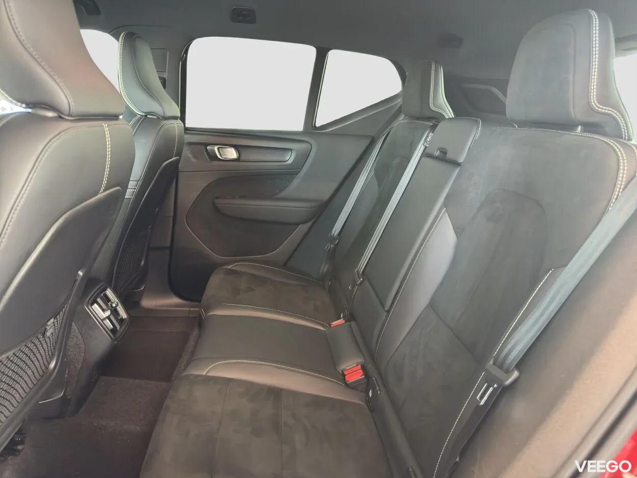 Volvo XC40 145kW