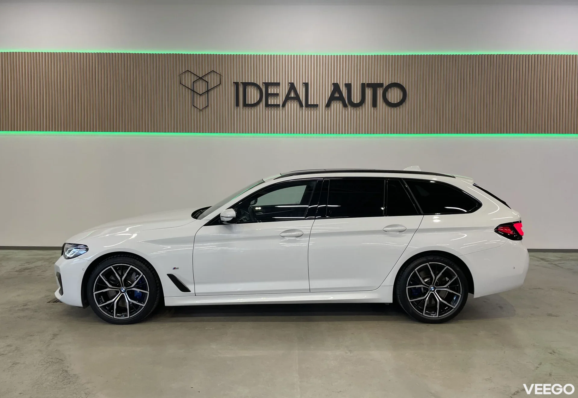 BMW 530 D xDRIVE Touring M-Sportpakett 3 210kW