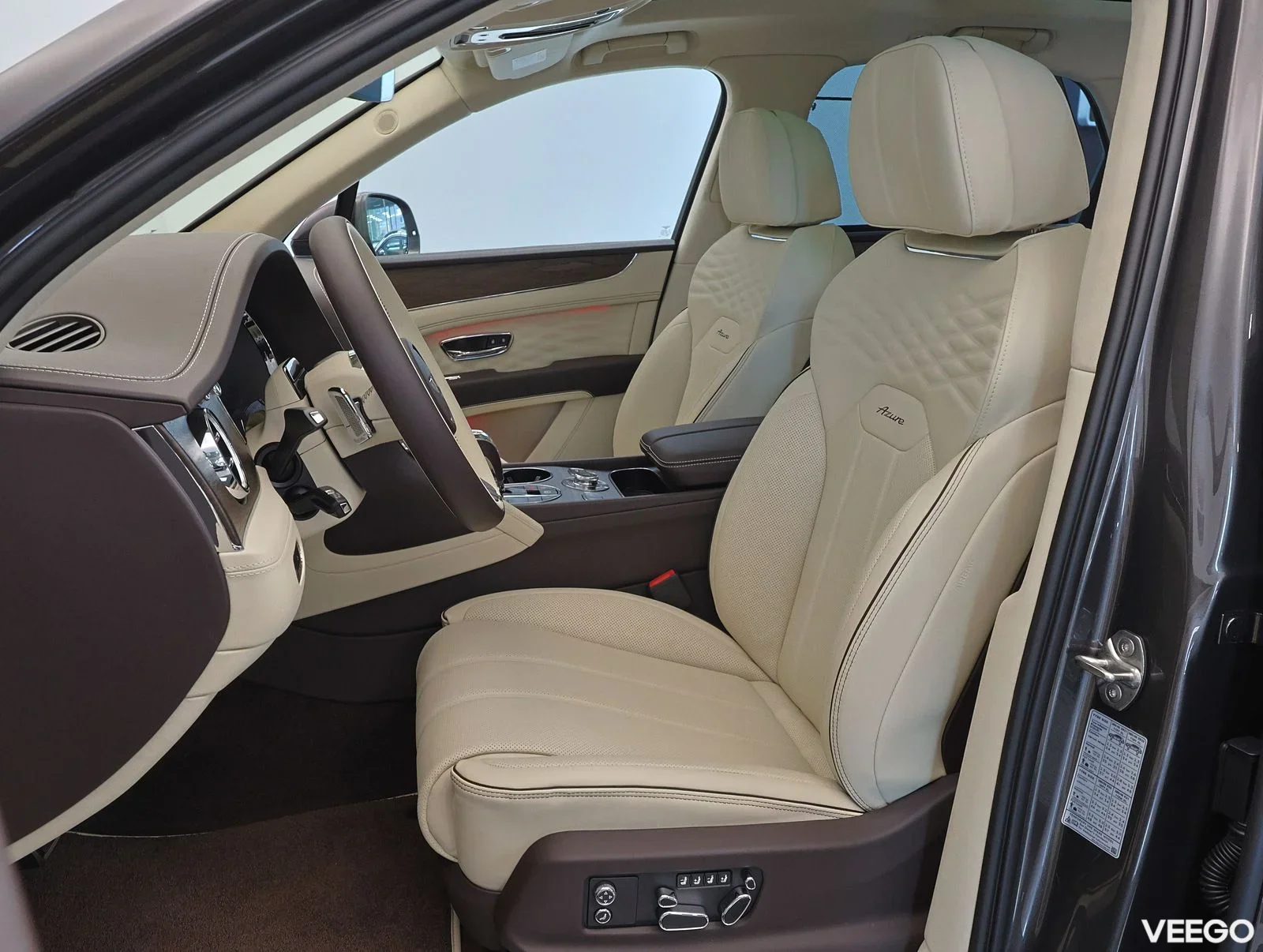 Bentley Azure V8 404kW 4 404kW