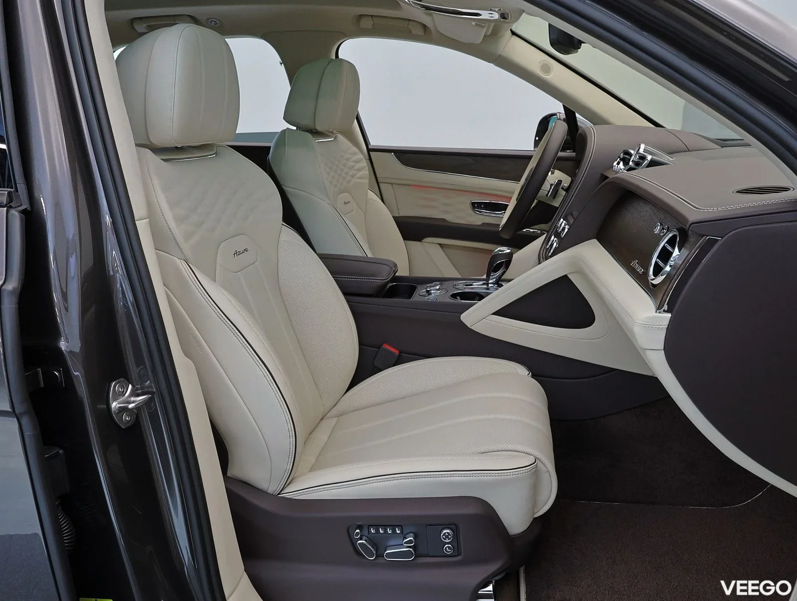 Bentley Azure V8 404kW 4 404kW