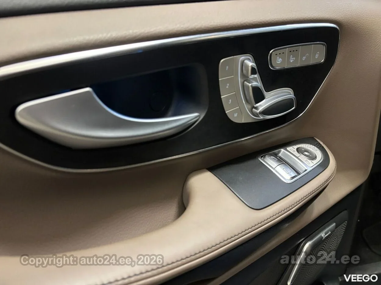 Mercedes-Benz V300 Exclusive Extra Long 4matic 2 174kW