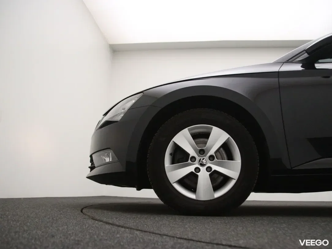Skoda Superb 1.6 88kW