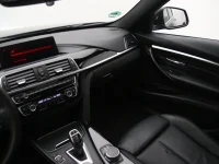 BMW 320 2 120kW thumbnail