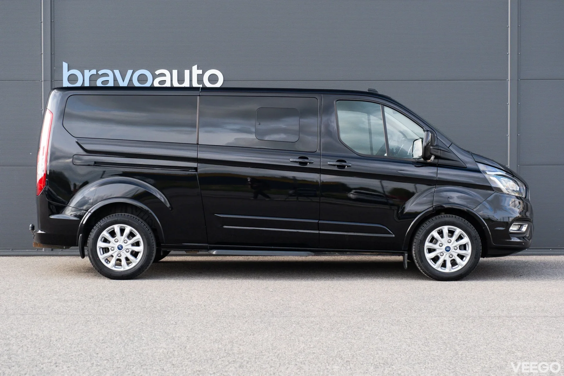 Ford Tourneo Custom Titanium 320L 2 136kW
