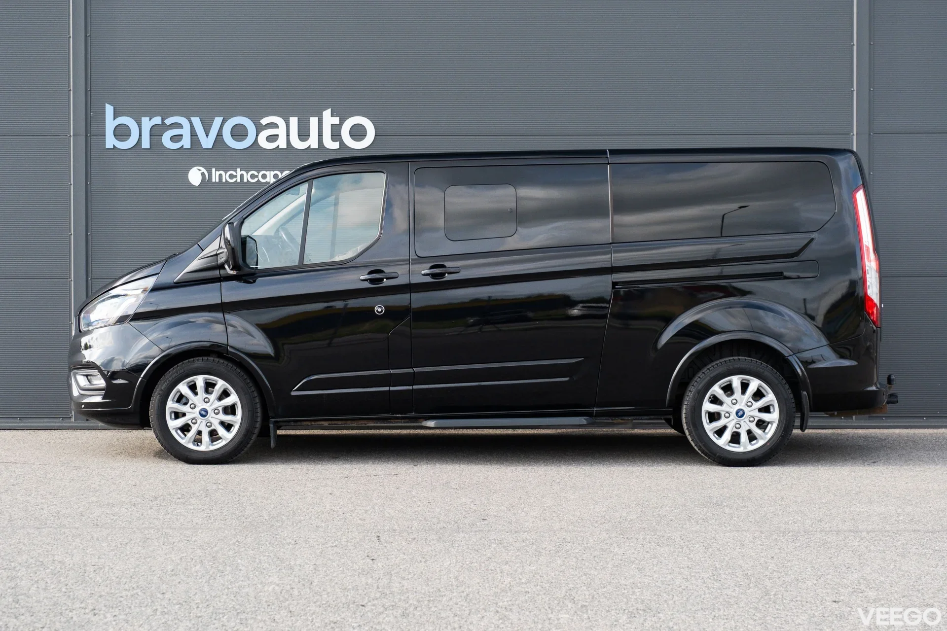 Ford Tourneo Custom Titanium 320L 2 136kW